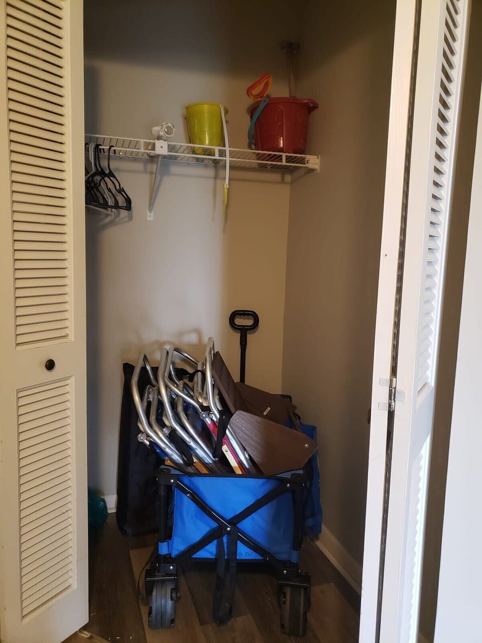 4 beach chairs & wagon available!