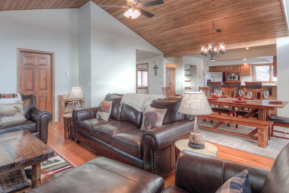Cozy up on the leather couches | Main Level