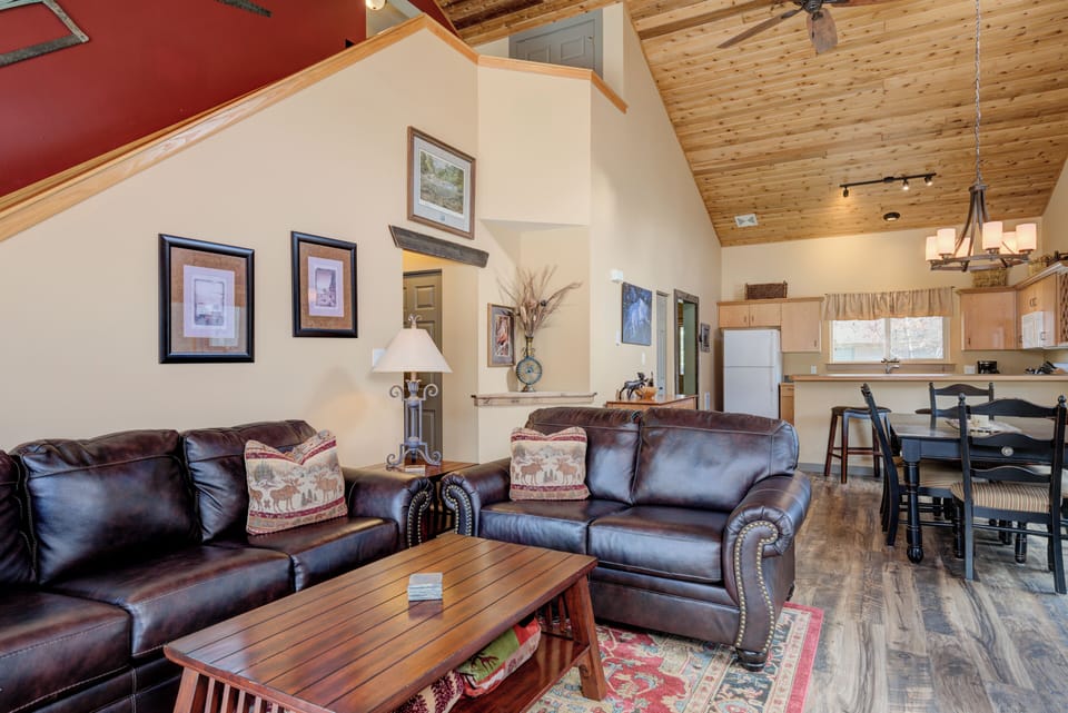 Sit and chat | Main Level