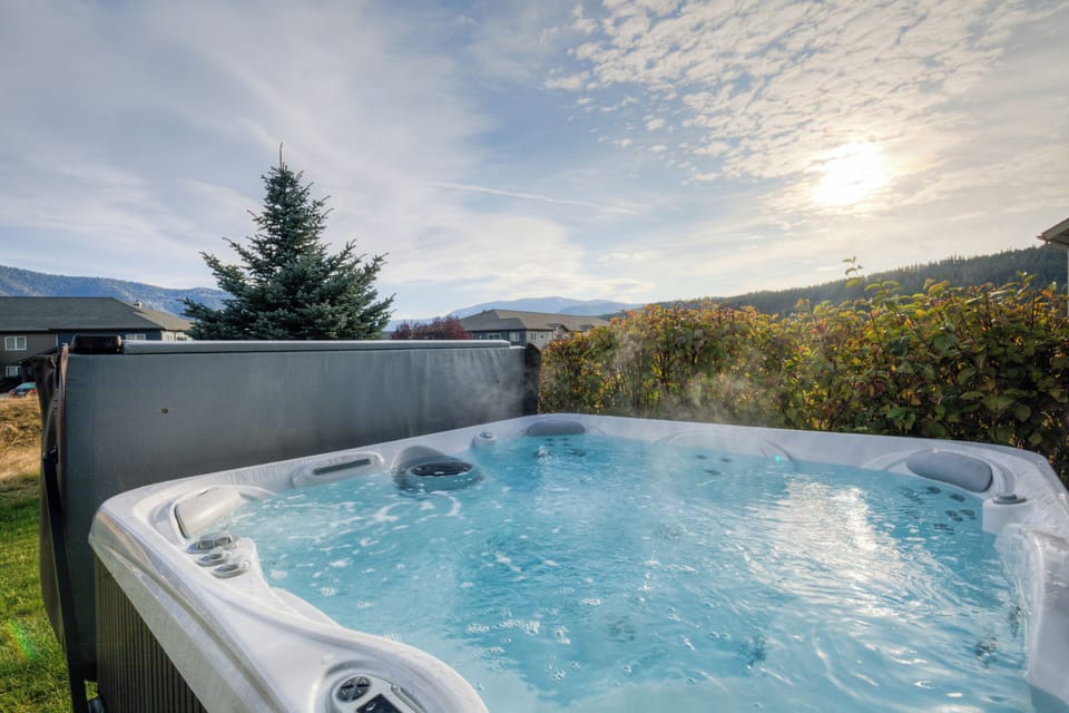 Enjoy the views from the hot tub | Exterior