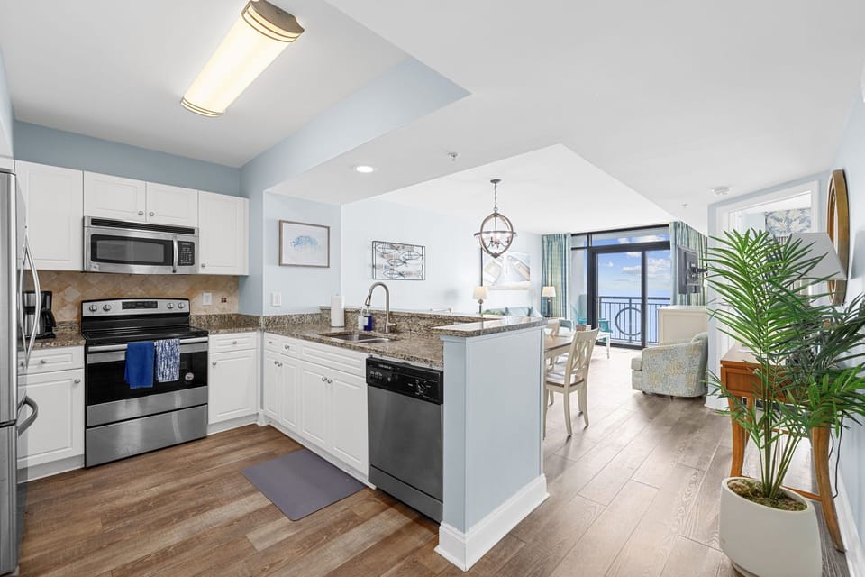 Kitchen & Living Area