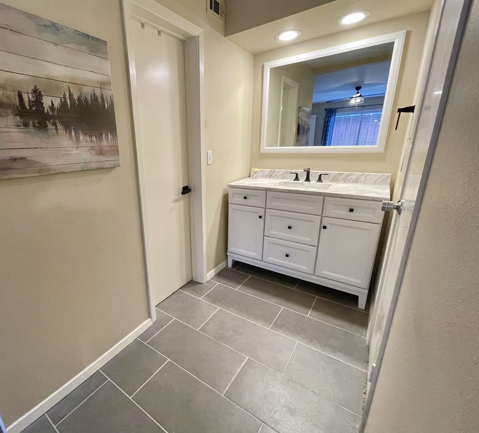 Master bath vanity area
