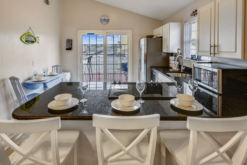 House | In-room dining