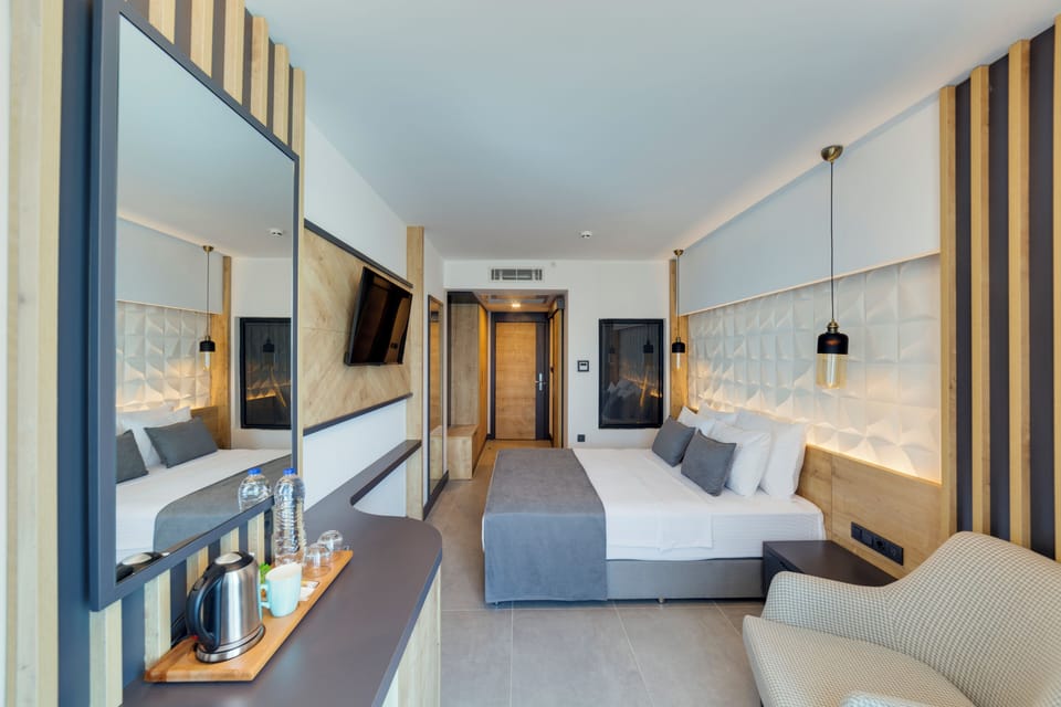 Minibar, in-room safe, desk, blackout drapes