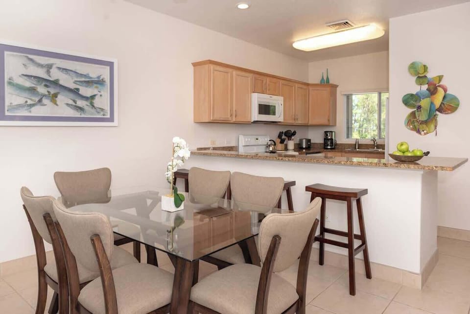 Crystal Kai - Dining Area