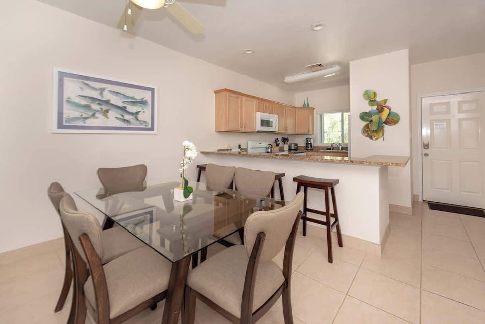 Crystal Kai - Dining Area