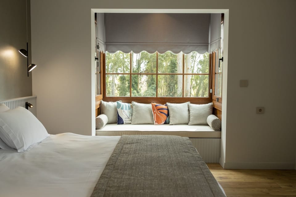 Royal Room, 1 Queen Bed | In-room safe, free WiFi