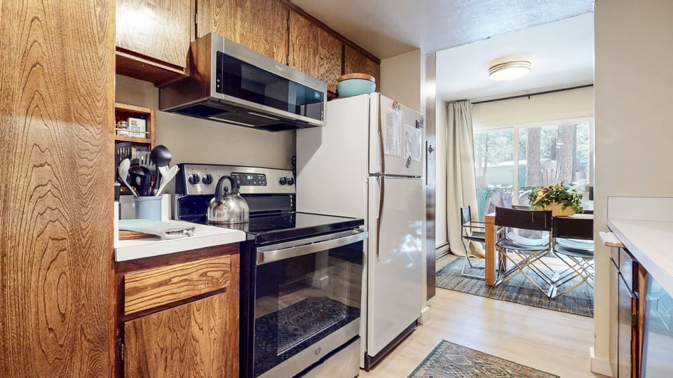 Indoors, Appliance, Refrigerator, Kitchen, Home Decor