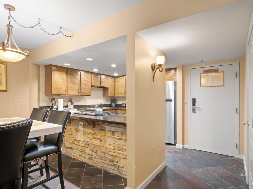Kitchen / Dining