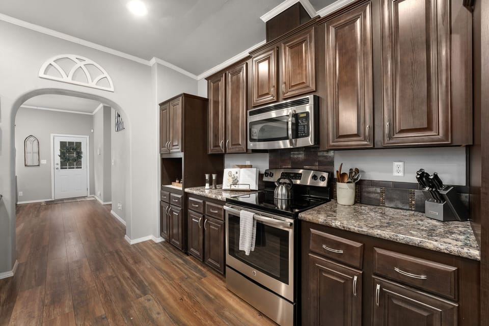 Kitchen | Cooking Basics | Coffee Maker | Paper Towels/Trash Bags Provided