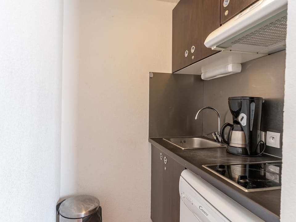 Make a quick meal in your kitchenette.
