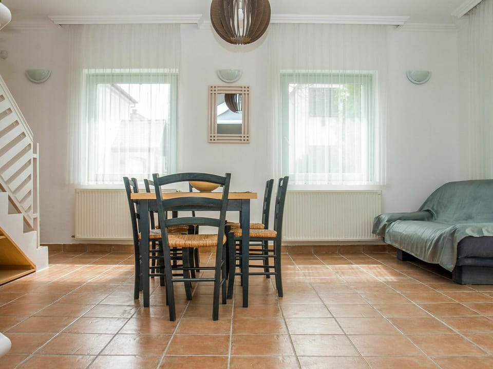 Table, Property, Furniture, Window, Wood, Chair, Lighting, Interior Design, Shade
