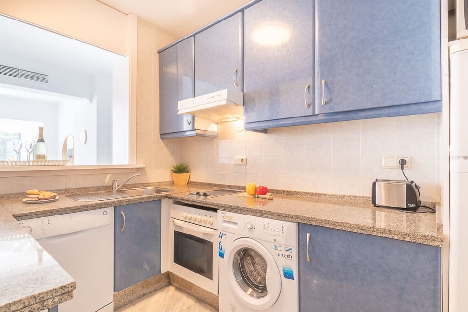 Kitchen withh all uitilities. only 2 cooking spaces