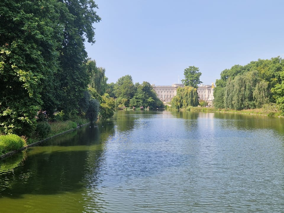 Ideal location from which to explore London's green spaces such as St James's Pk