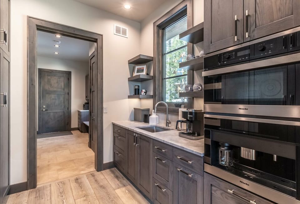Butler's pantry off the kitchen (espresso machine not for guest use)