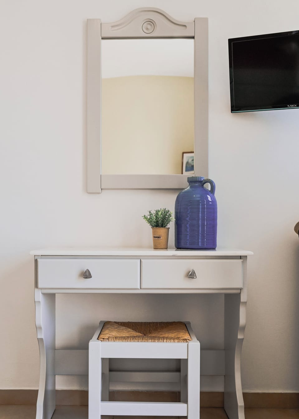 Maisonette street side | In-room safe, free WiFi, bed sheets