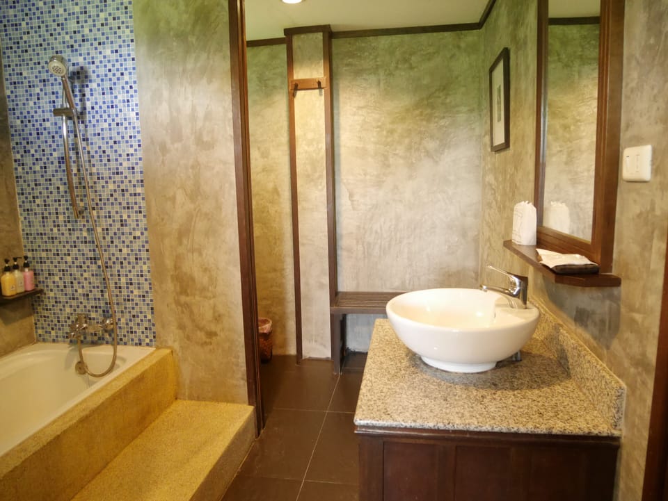 (Self Check-in) Deluxe Double or Twin Room, 2 Twin Beds | Desk, free WiFi, bed sheets