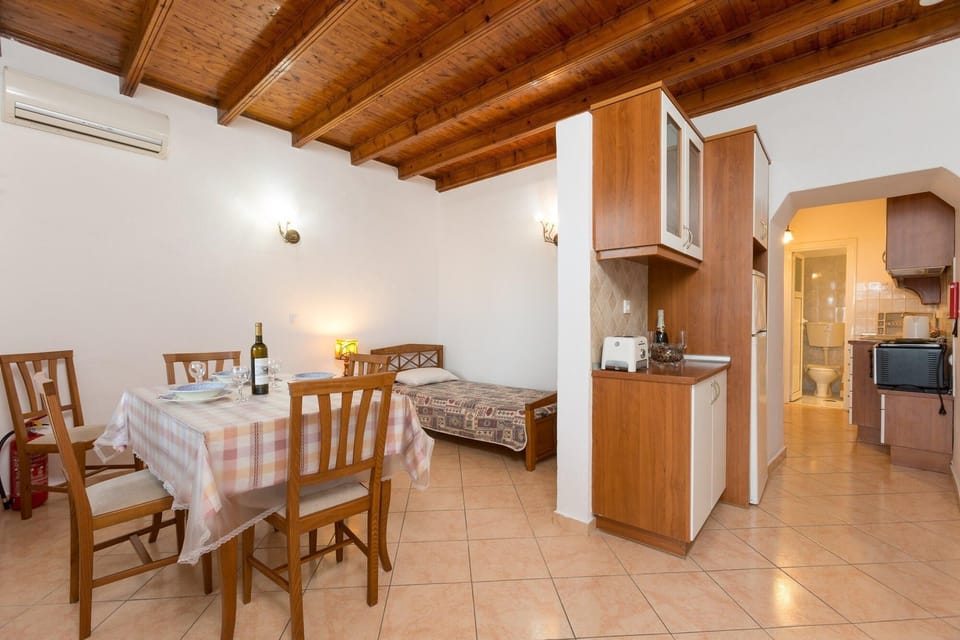 House | 1 bedroom