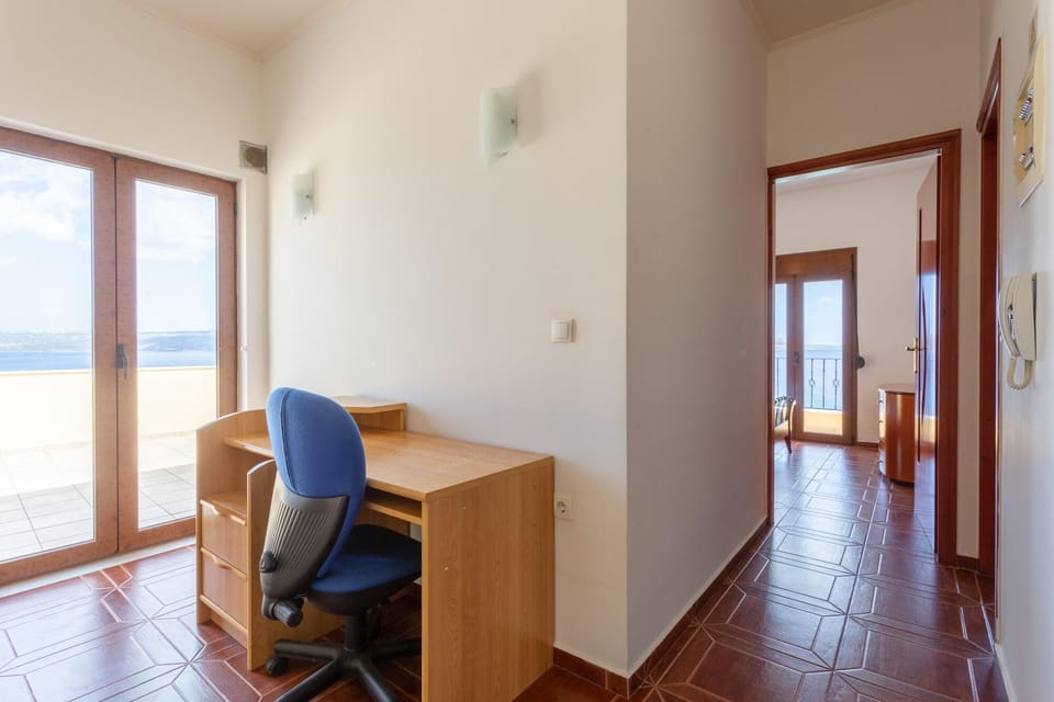 House | 5 bedrooms, WiFi