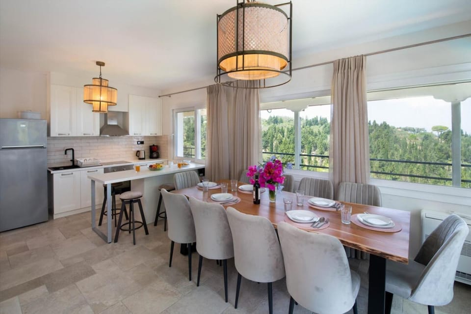 House | 5 bedrooms, WiFi