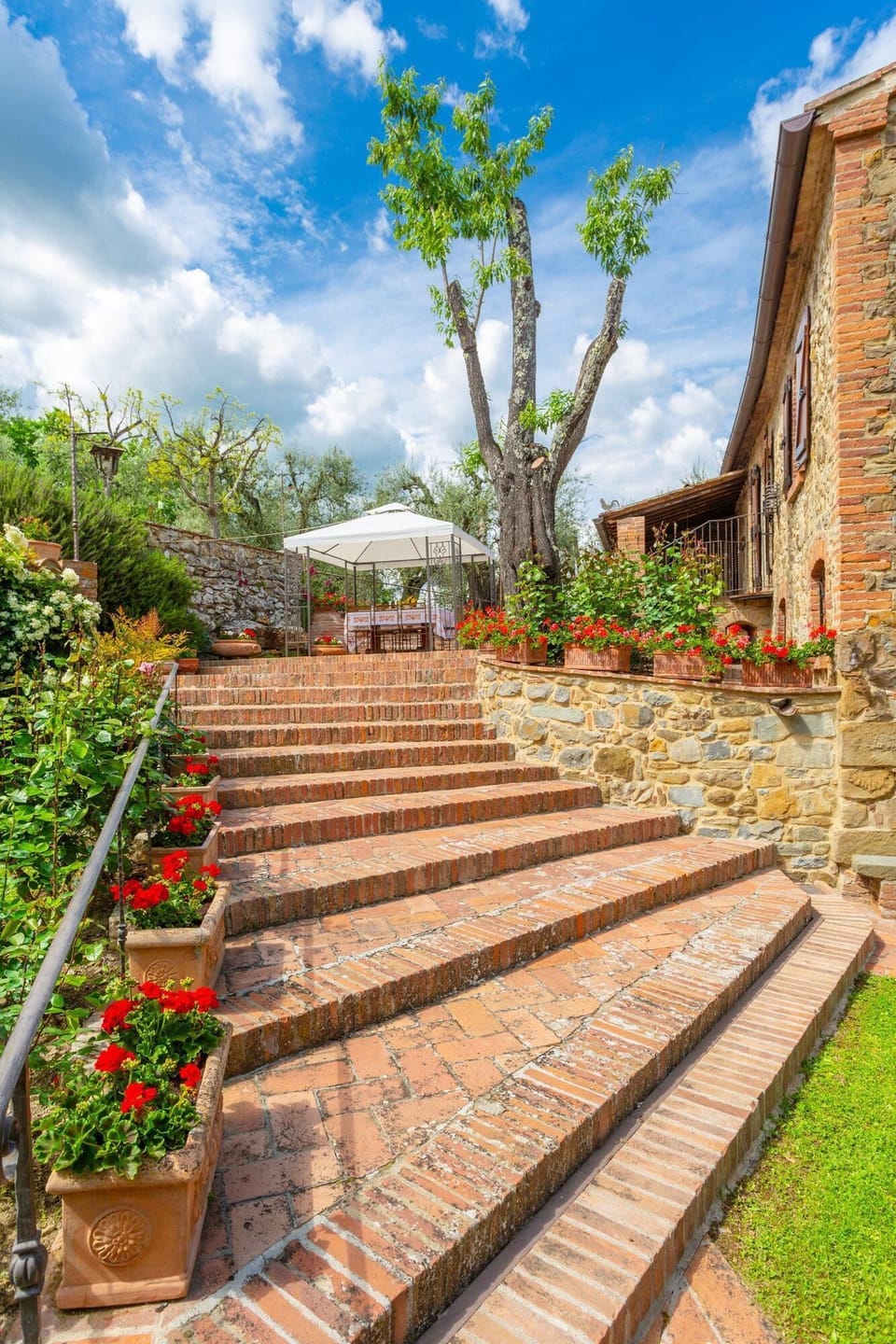 House | 5 bedrooms, WiFi