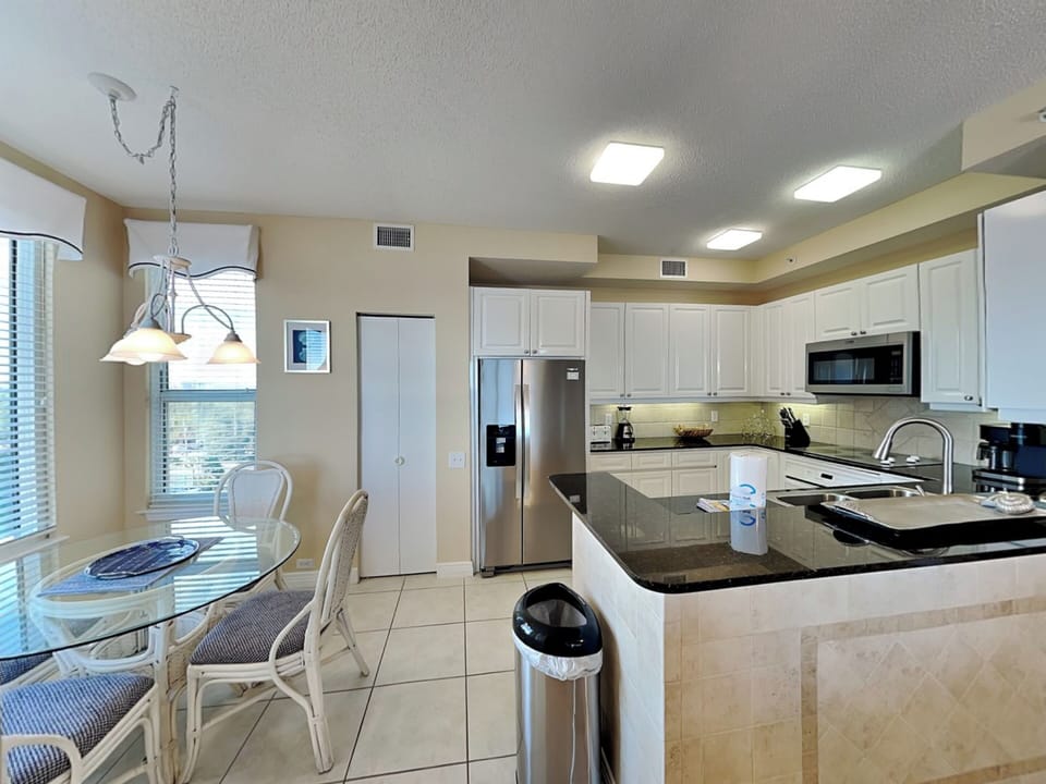 Kitchen and Breakfast Nook