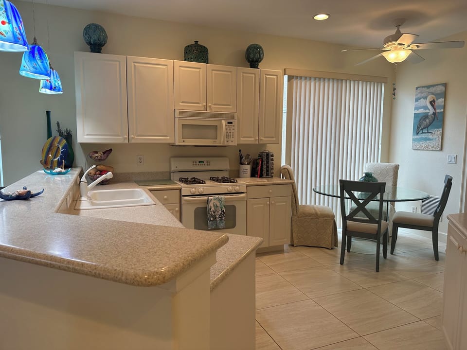 Fully equipped kitchen 
