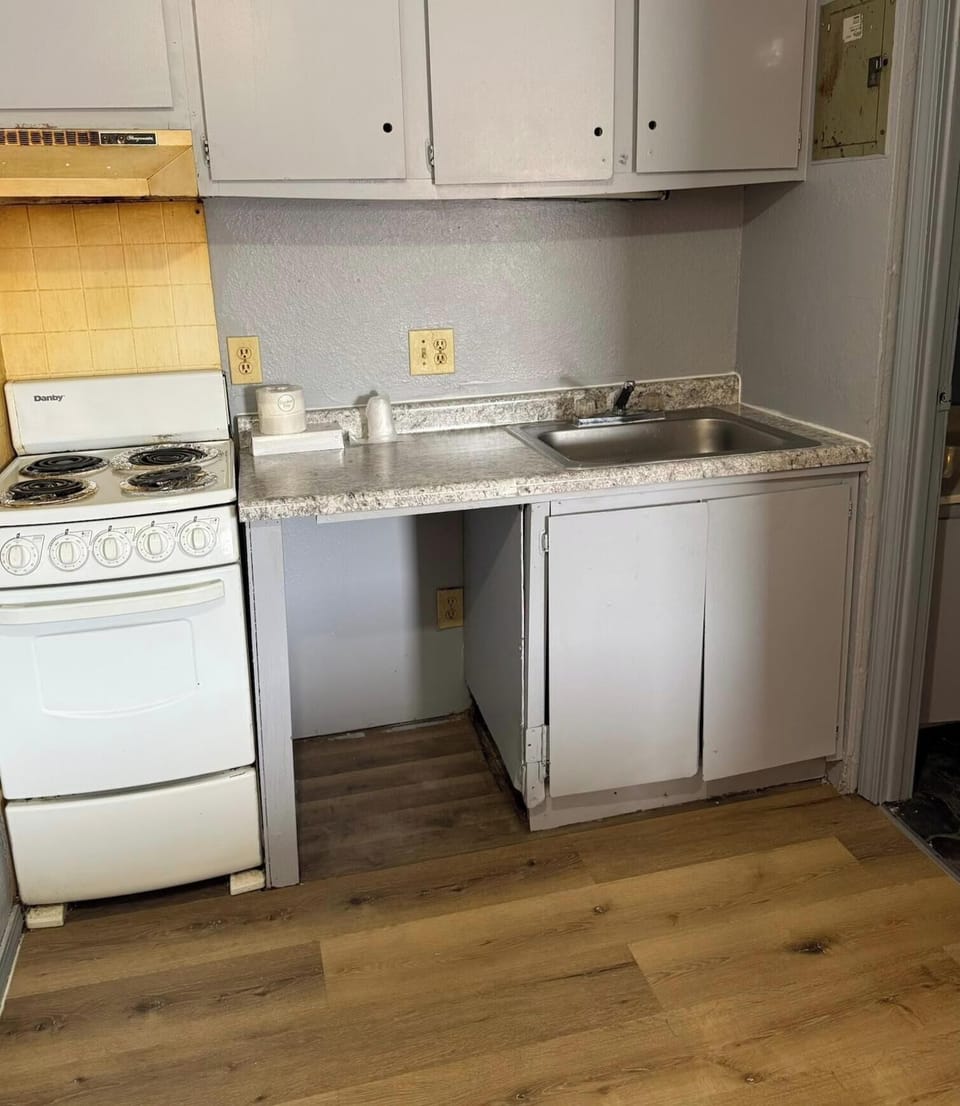 Standard Double Room, 2 Double Beds, Non Smoking | Private kitchen | Fridge, microwave
