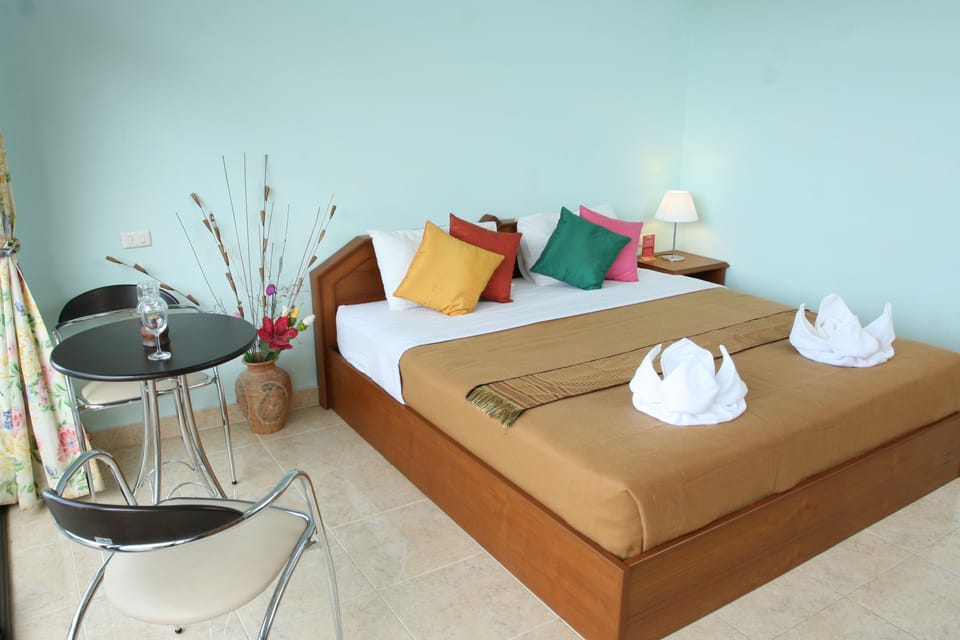 Standard Double Room | In-room safe, desk, rollaway beds (surcharge), WiFi (free)