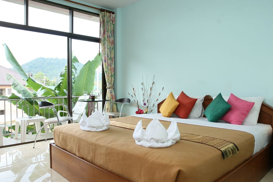 Standard Double Room | In-room safe, desk, rollaway beds (surcharge), WiFi (free)