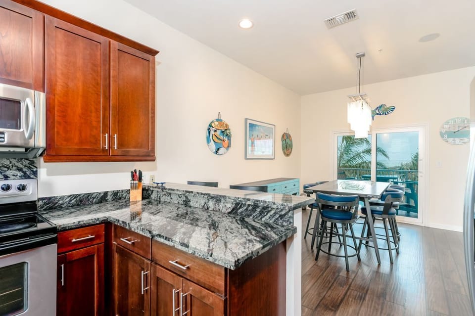A South Padre Island beachfront vacation rental is hard to come by, but a bayfront sunset view is twice as sweet!