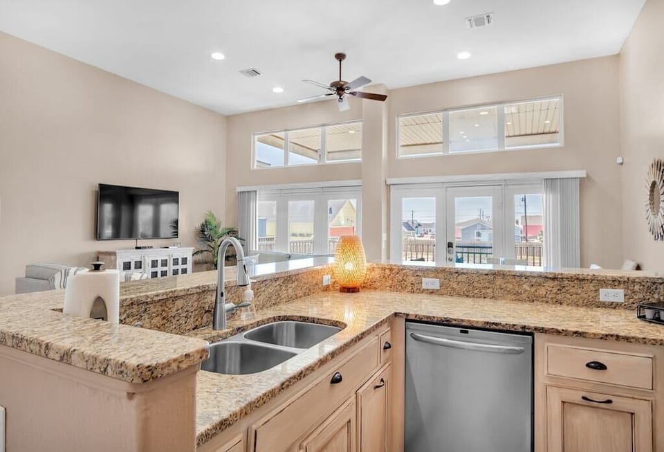 Kitchen stocked with everything you need.
