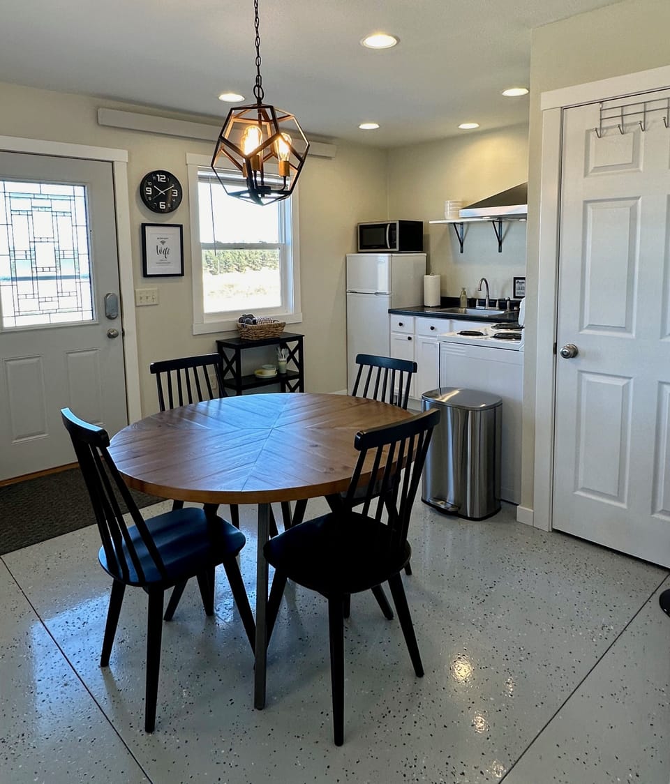 Kitchen and front door. 