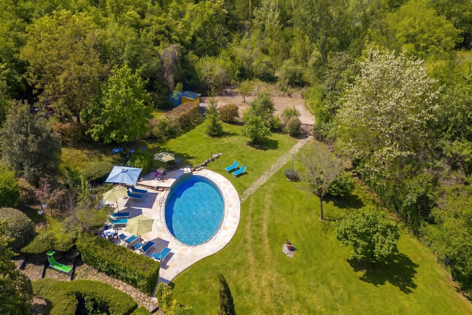 Family Villa, 6 Bedrooms, Microwave (Molino del Ponte) | Pool | Seasonal outdoor pool