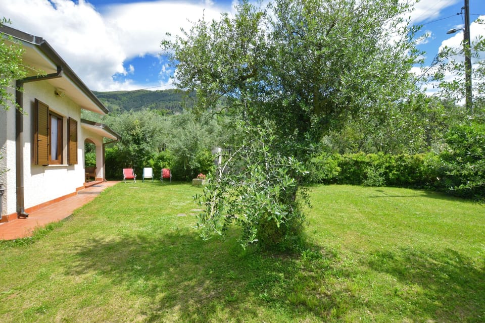 Family House, Multiple Bedrooms, 2 Bathrooms (Casa Rosalba) | Garden