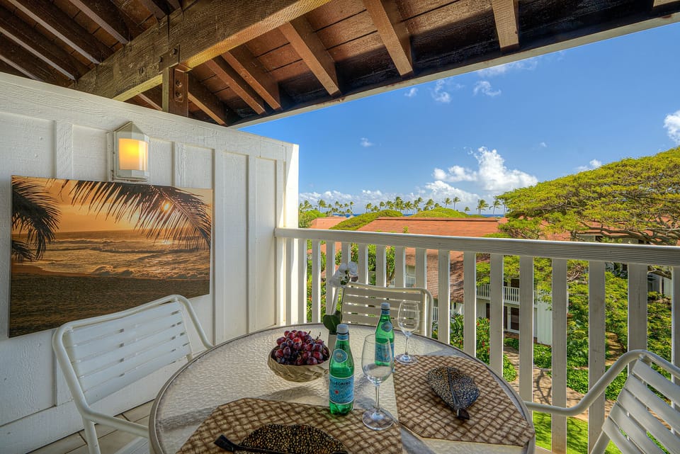 Your ocean view dining in private corner top floor lanai