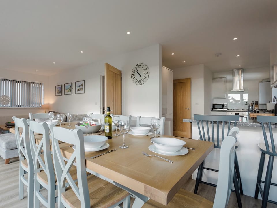 Bright dining area | Inglewood Retreat, Ventnor