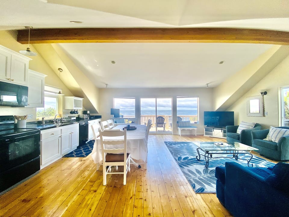 Newly updated Living, Dining and Kitchen on 3rd floor