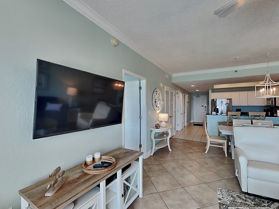 Living Area - TV