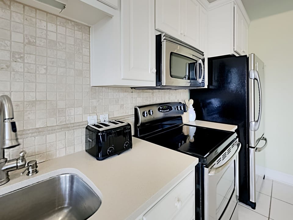 Kitchen - Modern Appliances