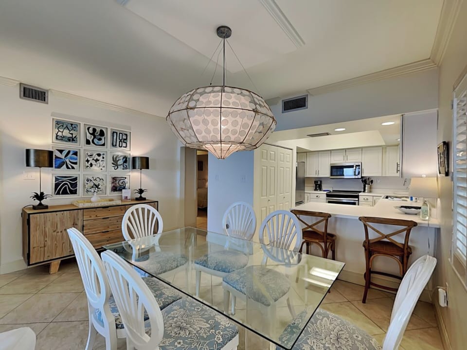 Dining Area - Table for Six