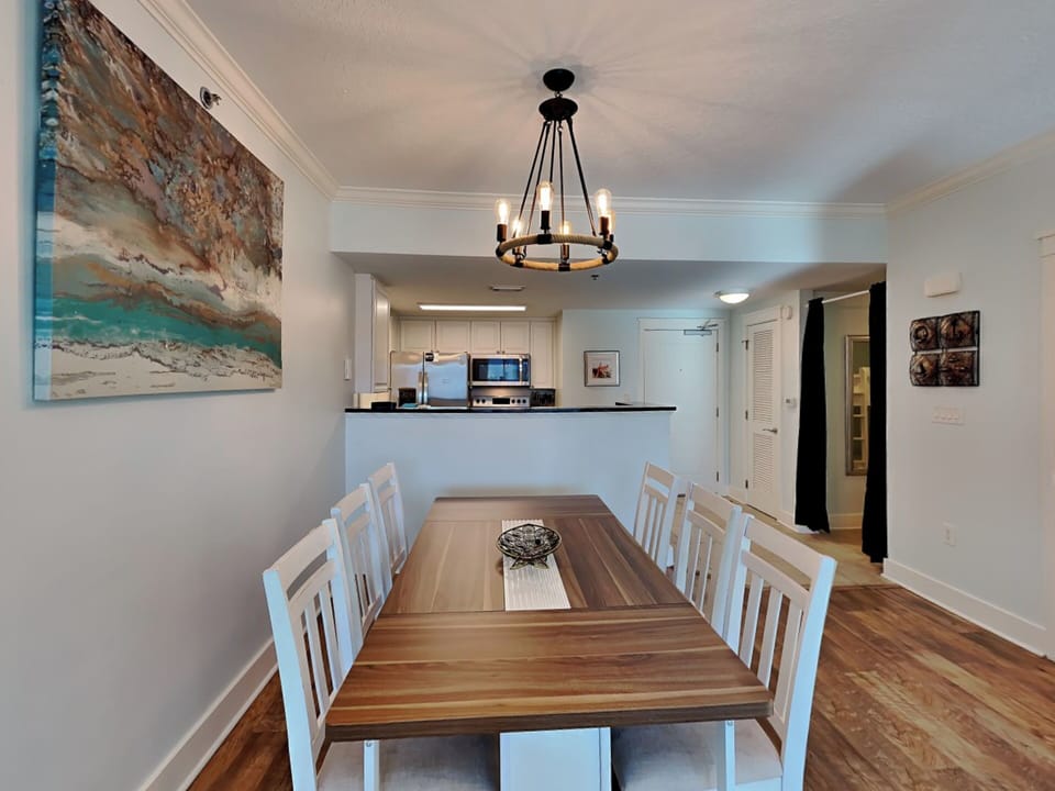 Dining Area - Table for Six