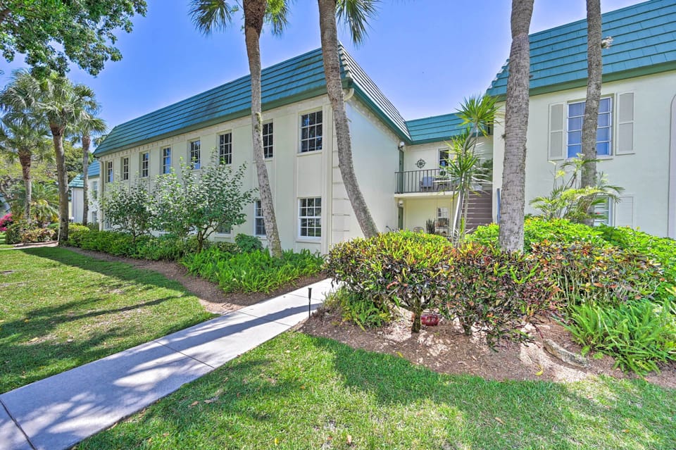 Front Entrance | Keyless Entry