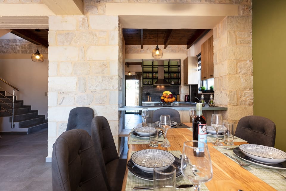 Dining details.