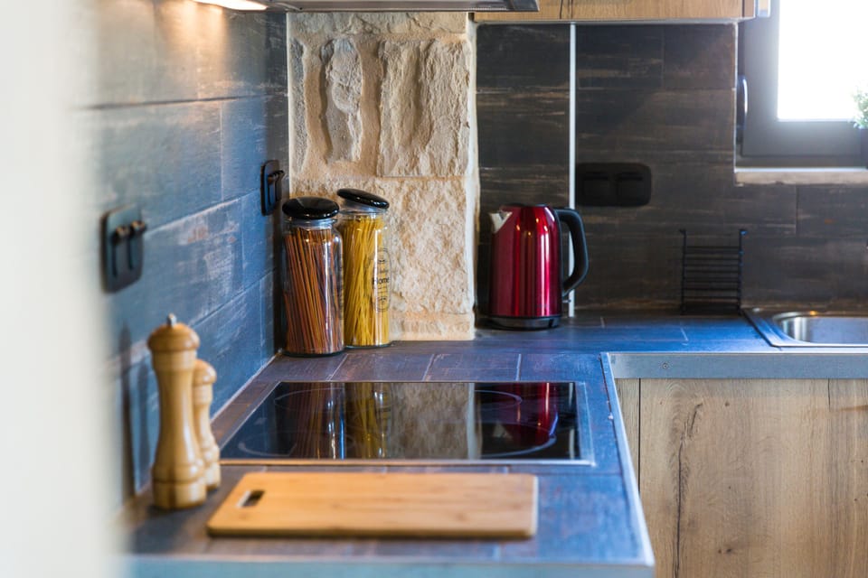 Exciting kitchen details.