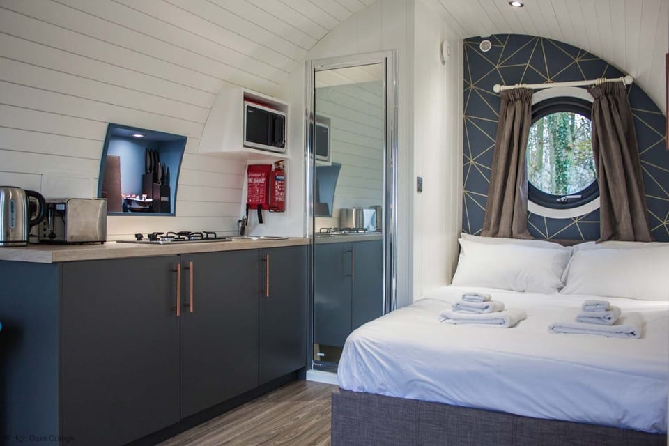 Buttercup Double Glamping Pod
