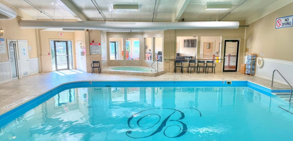 Shared Resort Pool Off-site