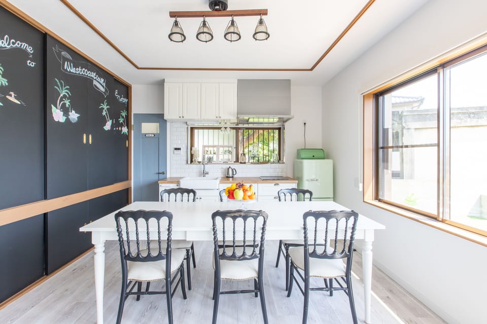 Basic Villa | In-room dining