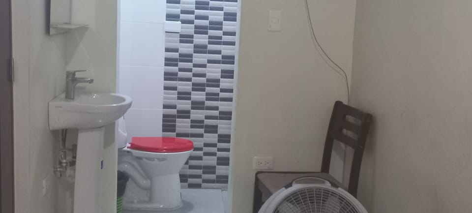 Room, 1 Bedroom, Terrace | Bathroom | Free toiletries, towels