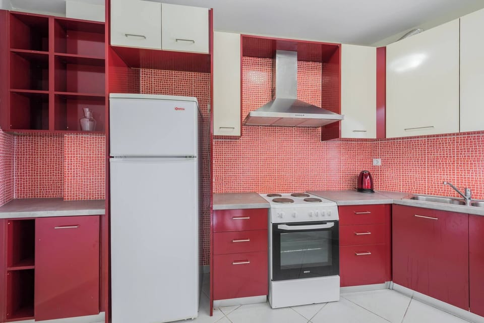 Apartment, 2 Bedrooms | Private kitchen